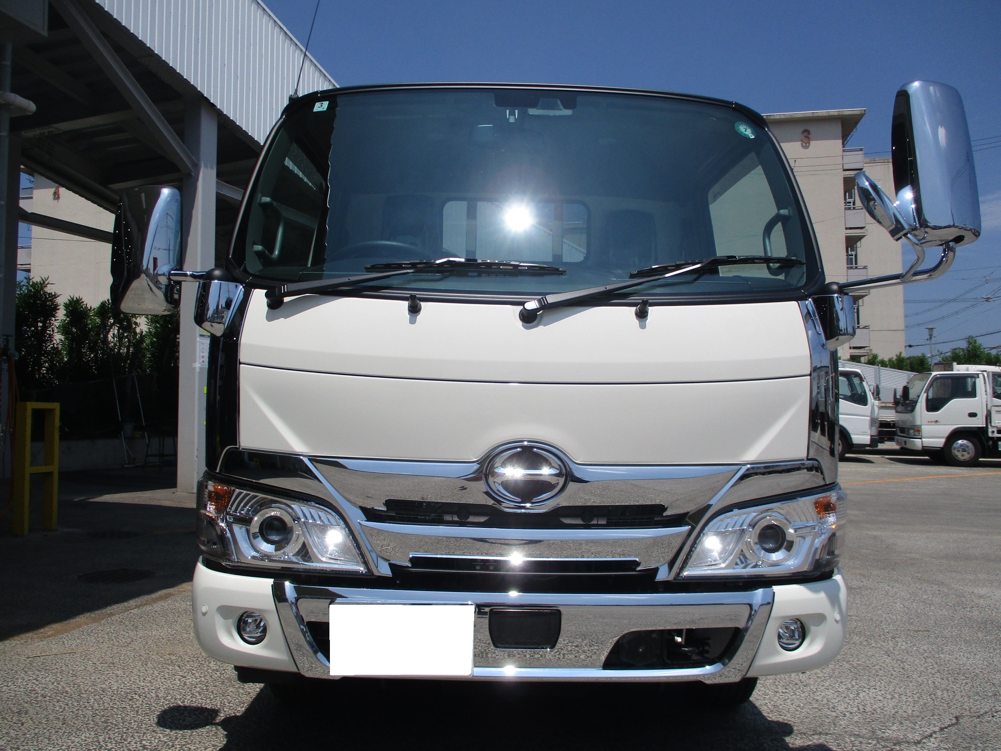 登録済み未使用車　日野デュトロ　2ｔショート平