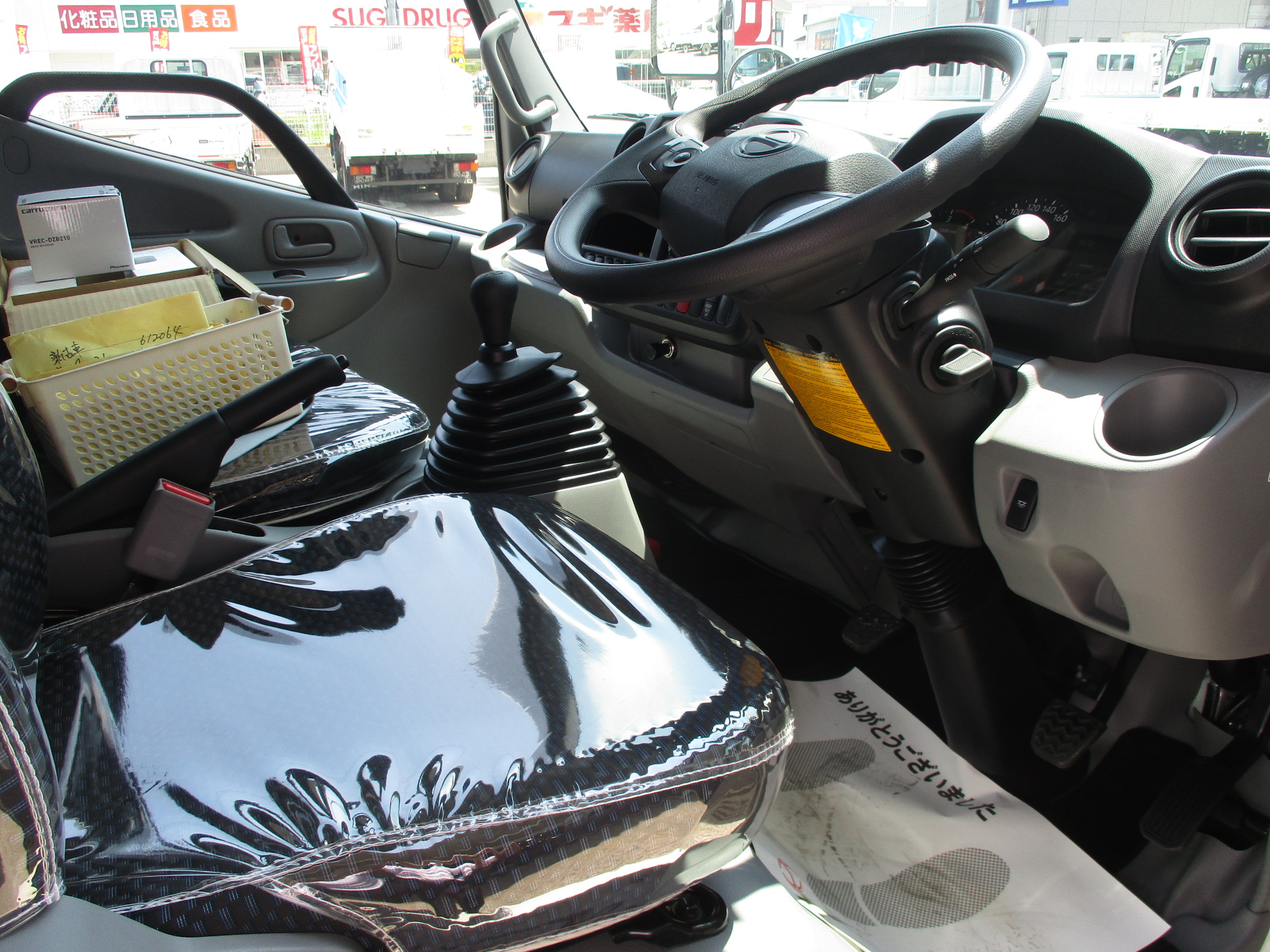 登録済み未使用車　日野デュトロ　2ｔショート平