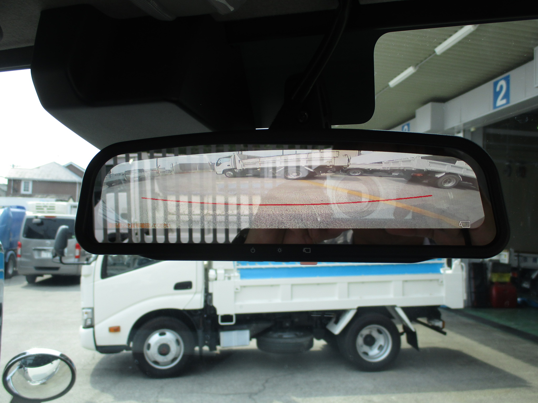 登録済み未使用車　日野デュトロ　3トンダンプ