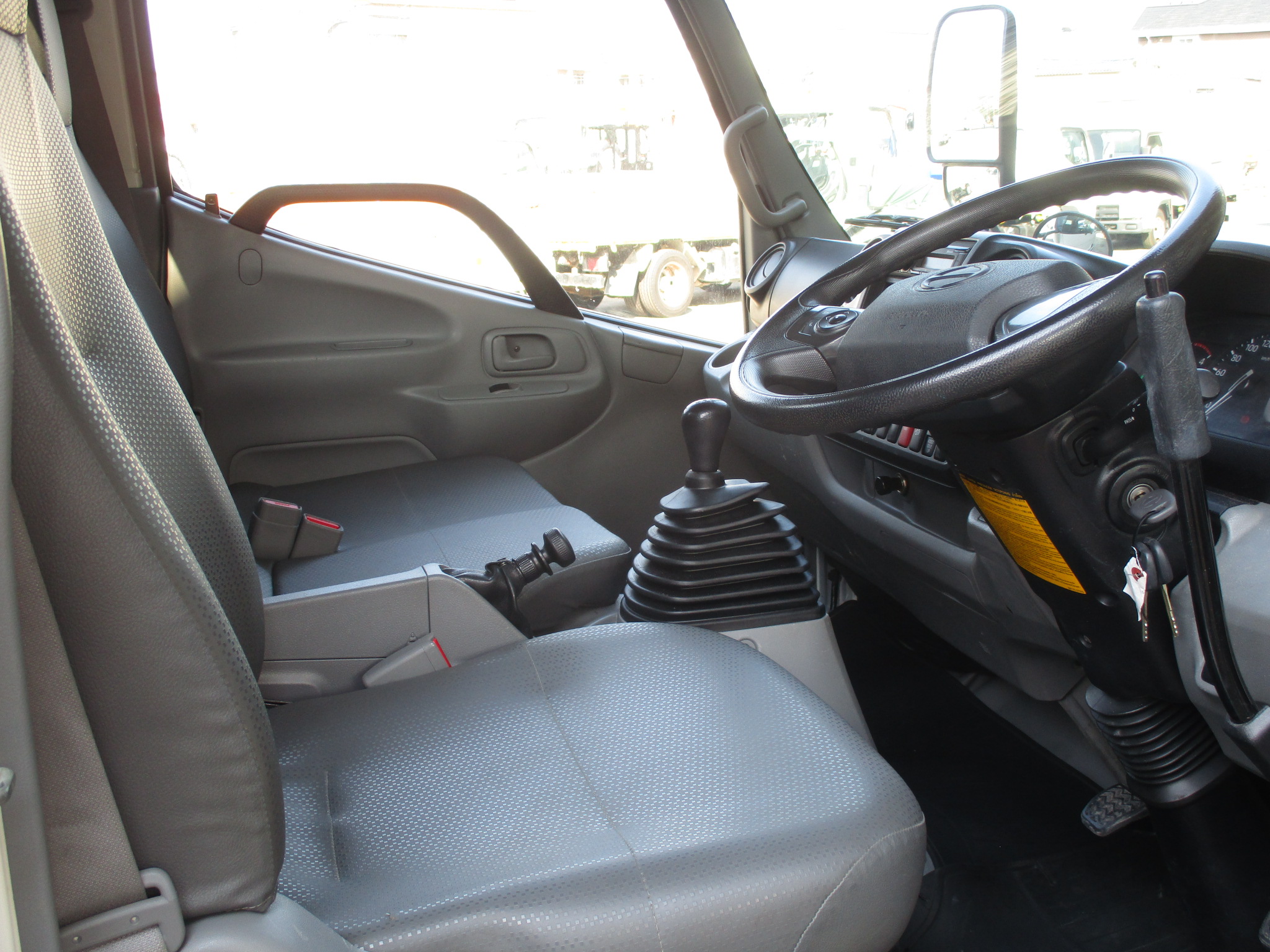 令和2年式 日野デュトロ 3tダンプ