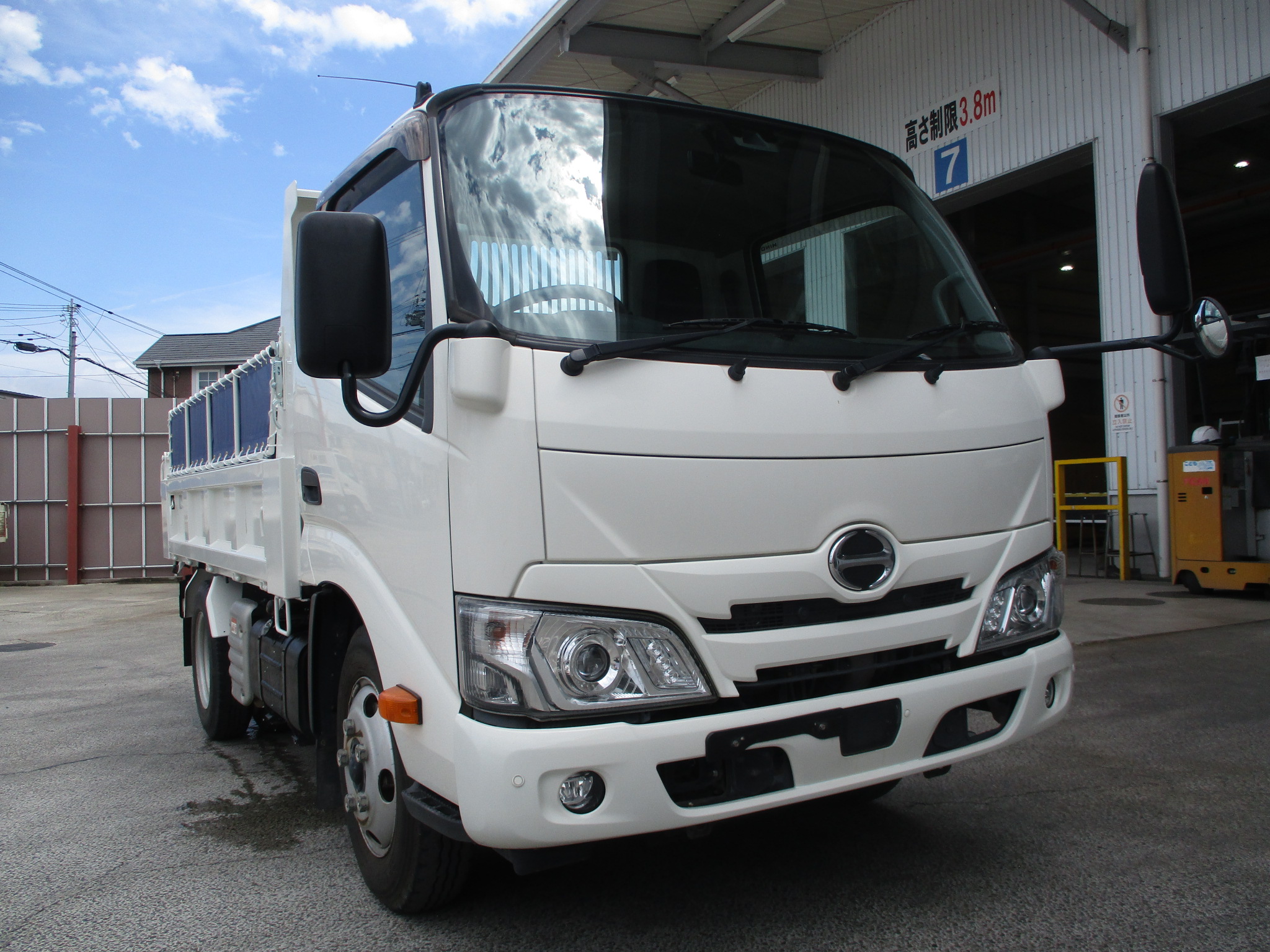 令和2年式 日野デュトロ 3tダンプ