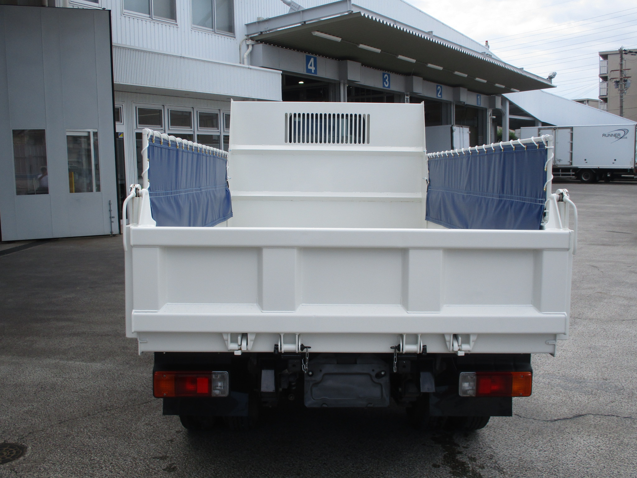 令和2年式 日野デュトロ 3tダンプ