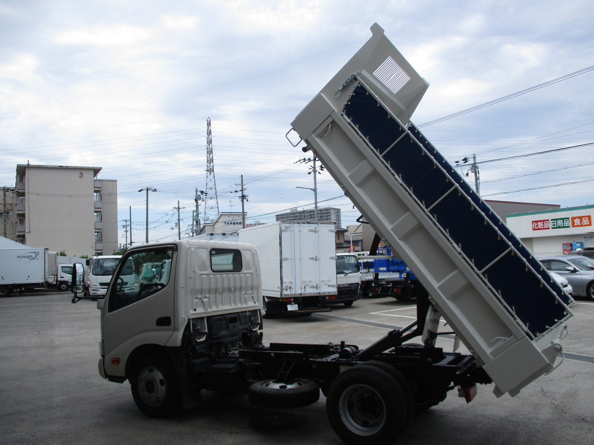 令和2年式 日野デュトロ 3tダンプ