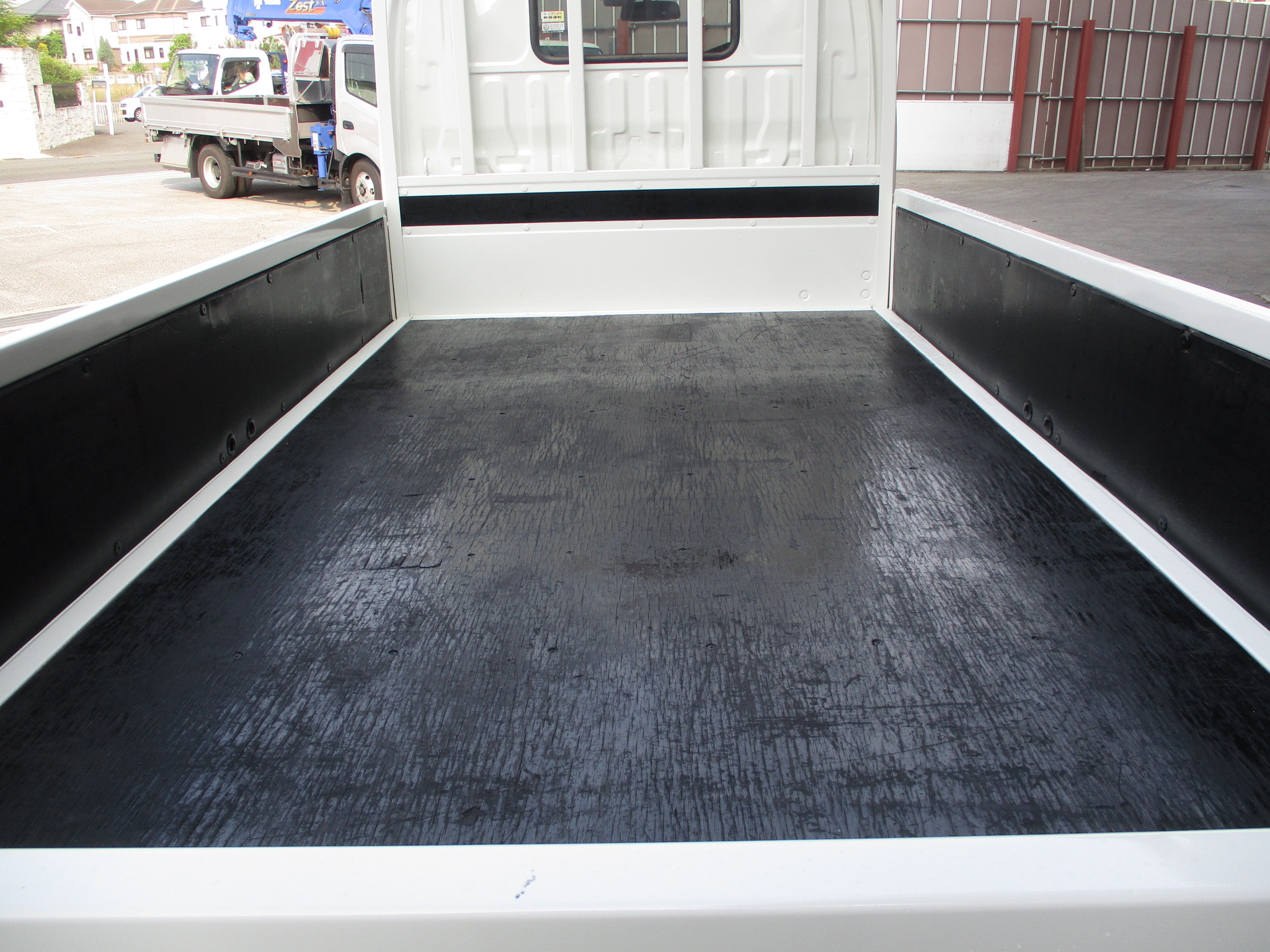 令和2年式 トヨタダイナ 2tショート平